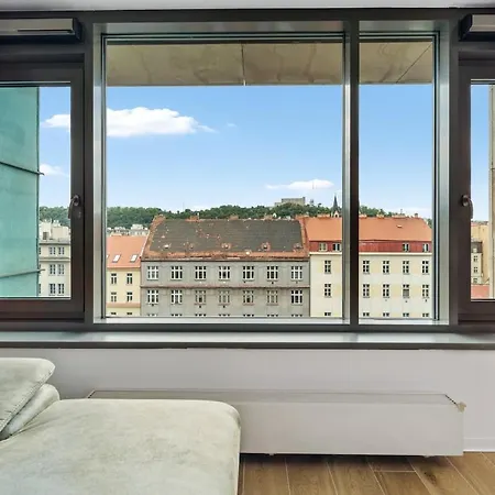 Karlin Diamond View & Garage Praga