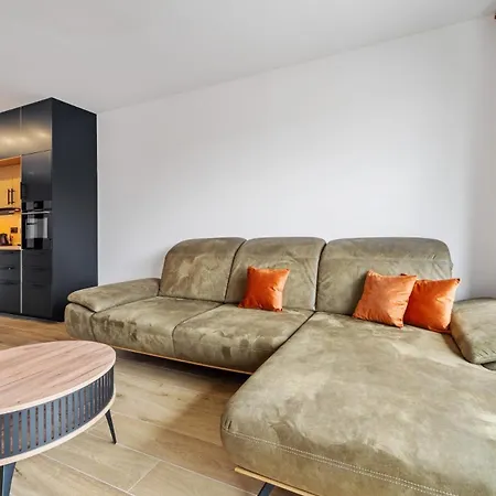 Karlin Diamond View & Garage *
