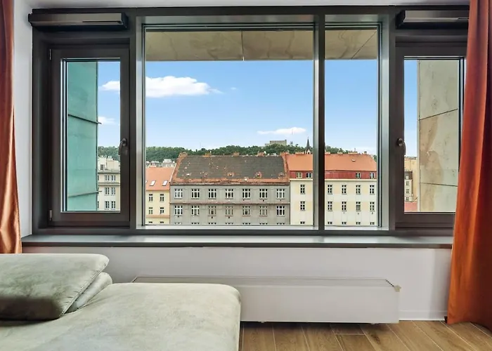 Karlin Diamond View & Garage Prague