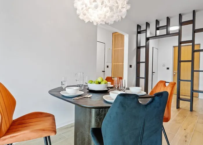 Karlin Diamond View & Garage