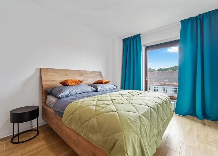 Apartment Karlin Diamond View & Garage Prague
